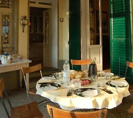 Konukevi Villa Como Lake *